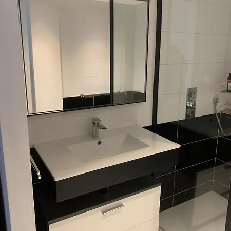 דירה Comfortable 2 Bedroom Perfect For 4 People